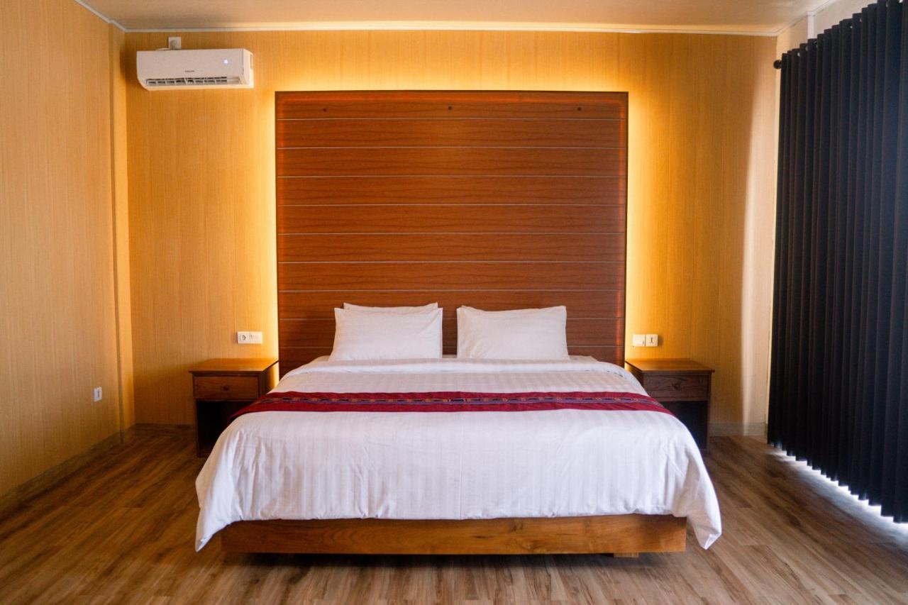 Christika Homestay Labuan Bajo Exterior foto