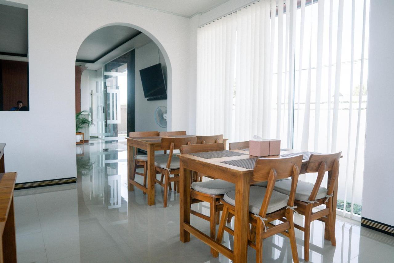 Christika Homestay Labuan Bajo Exterior foto