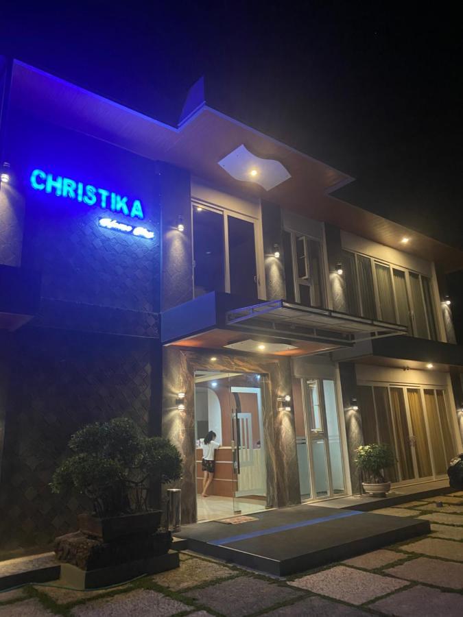 Christika Homestay Labuan Bajo Exterior foto