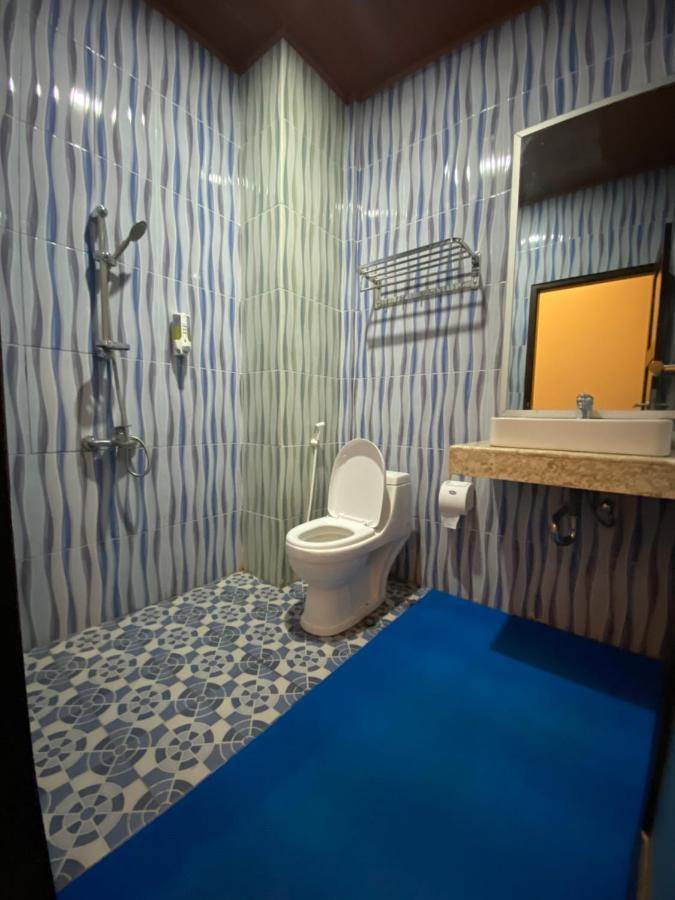Christika Homestay Labuan Bajo Exterior foto